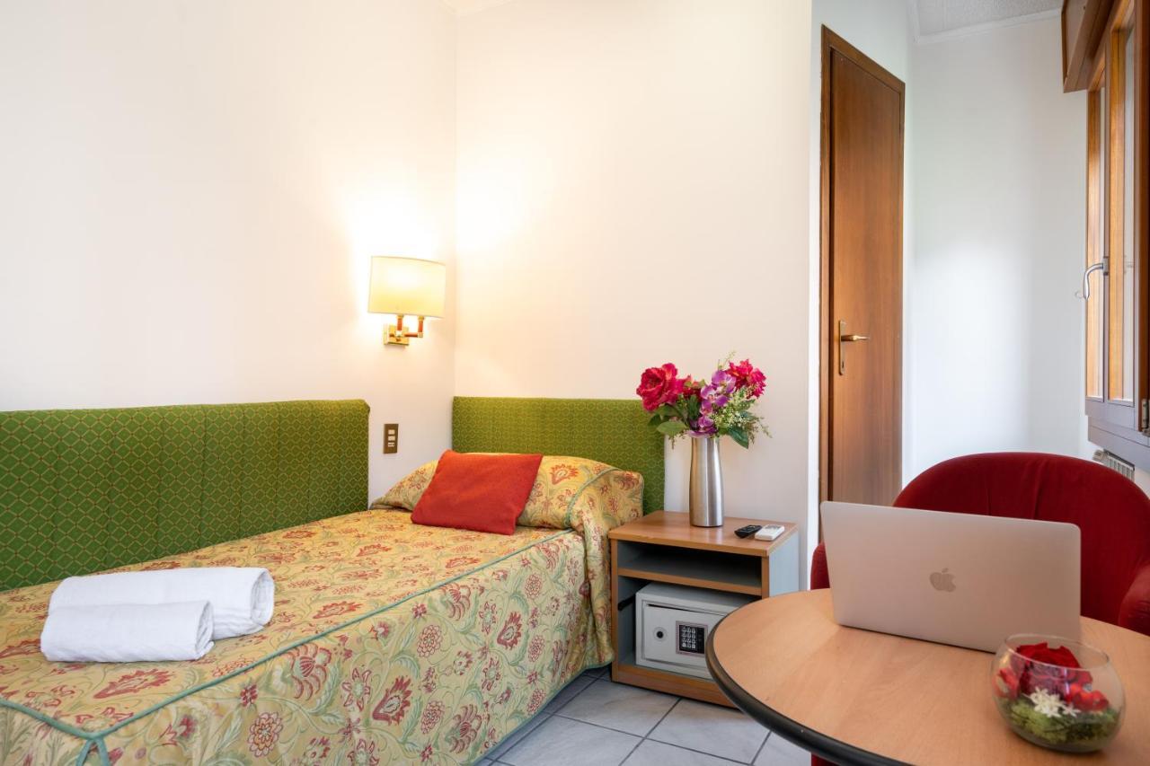 Camelia Rooms Venice Guesthouse Mestre Exteriér fotografie