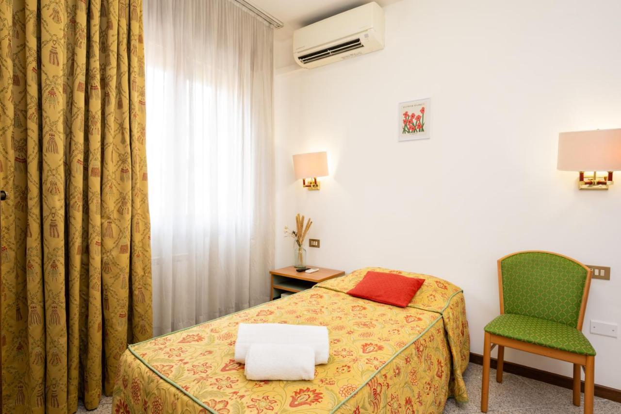 Camelia Rooms Venice Guesthouse Mestre Exteriér fotografie
